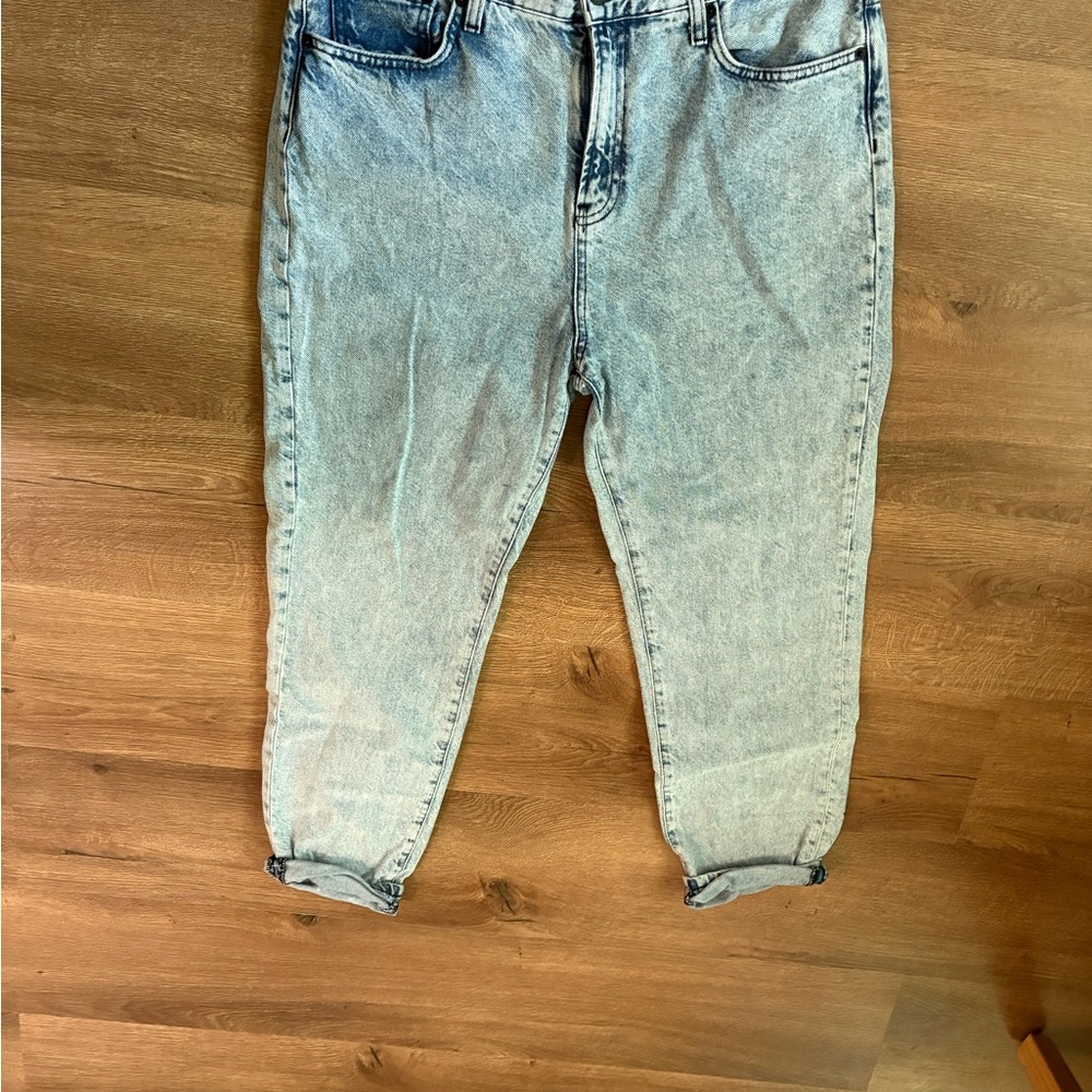 Women's Light Blue Jeans